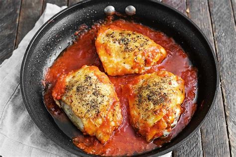 stovetop-tomato-basil-chicken-recipes-go-bold image