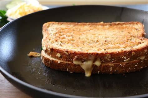 gochujang-grilled-cheese-hip-foodie-mom image