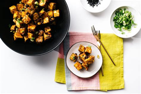 crispy-oven-baked-honey-garlic-tofu-bites-i-am-a-food image