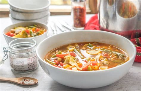 tasty-low-calorie-low-carb-vegetable-soup image