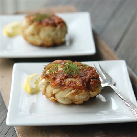7-best-sauces-for-crab-cakes-food-wine image