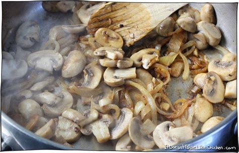 vegan-caramelized-onion-mushroom-grilled-cheese image