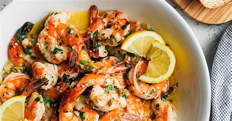 easy-shrimp-scampi-with-white-wine-and-lemon image