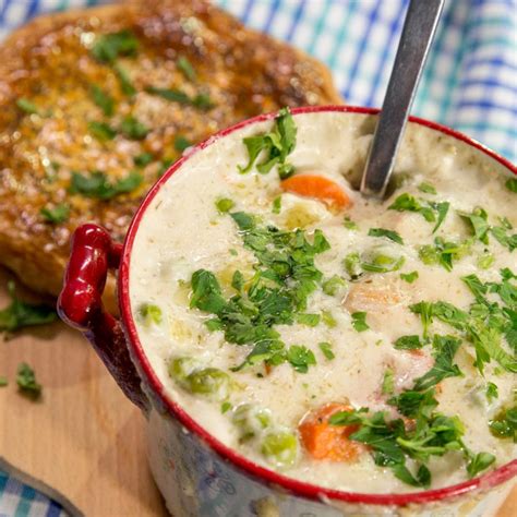 chicken-in-white-sauce-so-delicious image