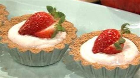 rocco-dispiritos-strawberry-graham-cracker-tarts image