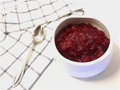 natural-cranberry-sauce-isabel-smith-nutrition image
