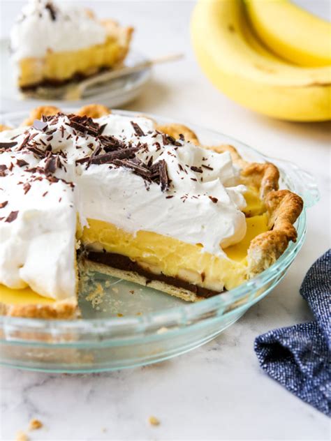chocolate-banana-cream-pie-completely-delicious image