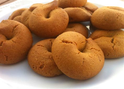 cinnamon-cookies-with-red-wine-my-greek-dish image