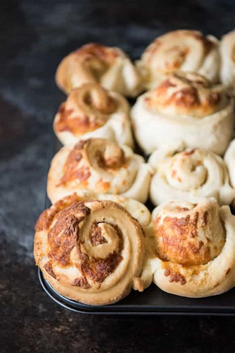 cheesy-garlic-mozzarella-swirl-rolls image