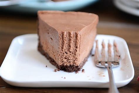 no-bake-chocolate-cheesecake-mels-kitchen-cafe image