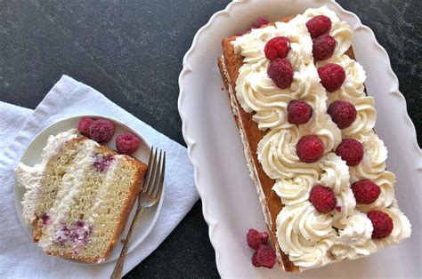 raspberry-tea-cake-with-mascarpone-cream-filling-king image