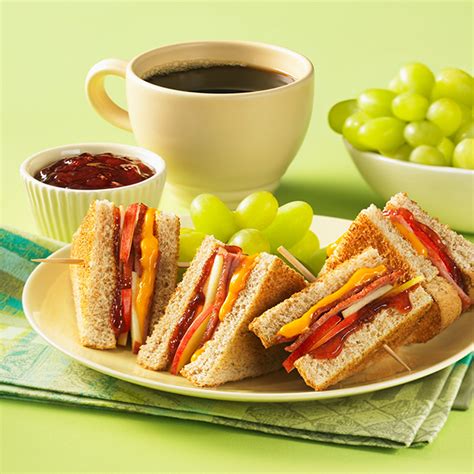 breakfast-club-sandwich-smuckers image