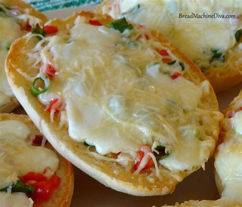 cheesy-garlic-hoagie-rolls-bread-machine image