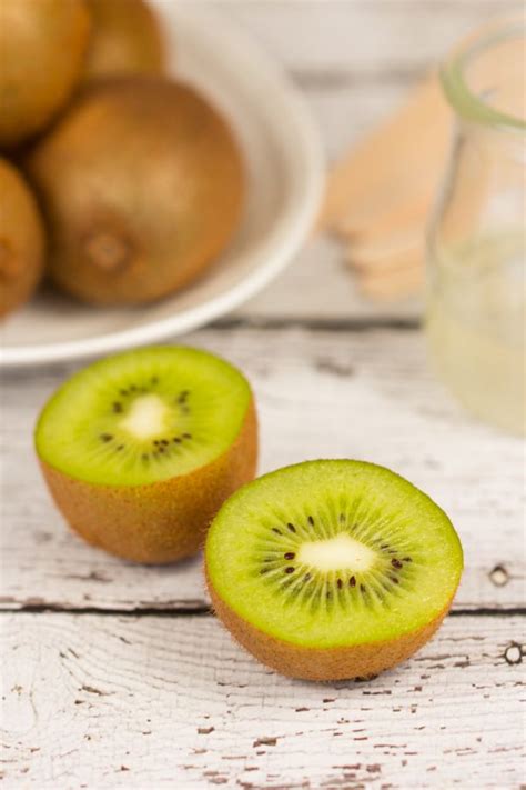 kiwi-lime-popsicles-produce-made-simple image