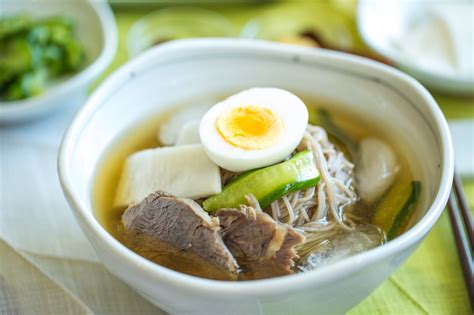 mul-naengmyeon-korean-cold-noodle-soup image