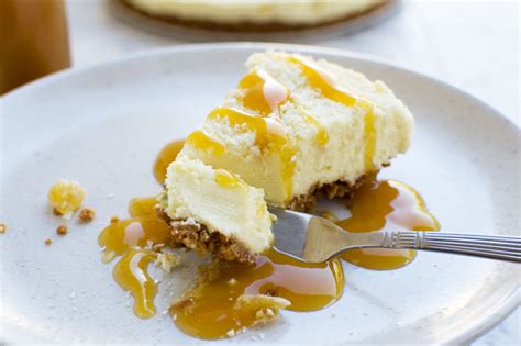 easy-no-bake-ginger-and-white-chocolate-cheesecake image