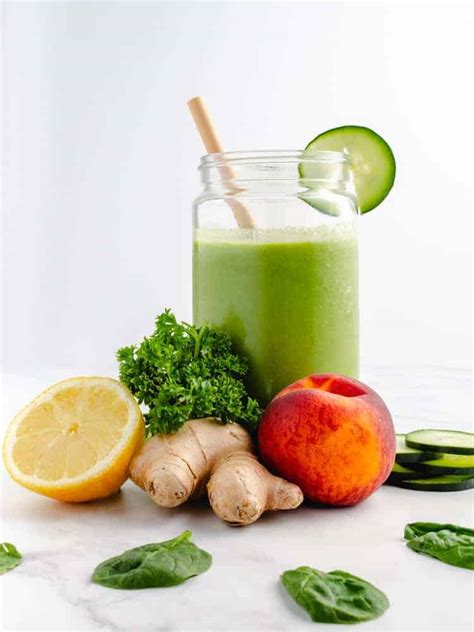 low-carb-green-smoothie-keto-sugar image