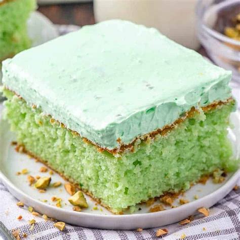 pistachio-cake-video-the-country-cook image