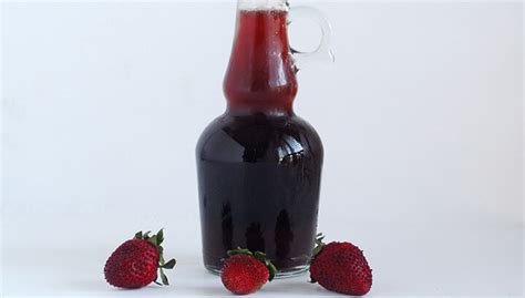 try-this-delicious-strawberry-infused-vinegar image