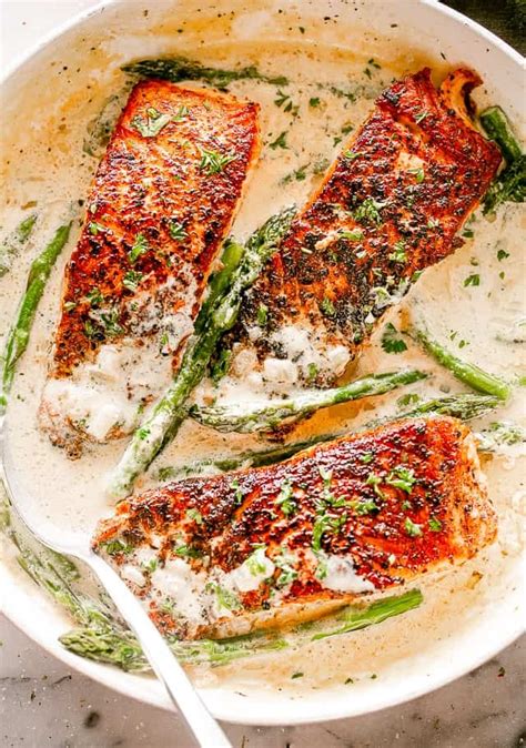 garlic-dijon-salmon-recipe-easy-low-carb-dinner-idea image