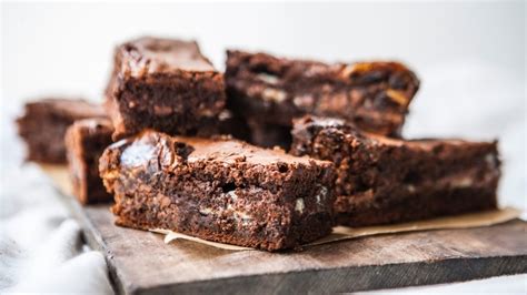 the-most-gooiest-gooey-brownies-ever-sorted-food image