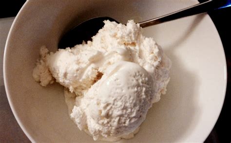 this-2-ingredient-ice-cream-is-legit-and-you-dont image