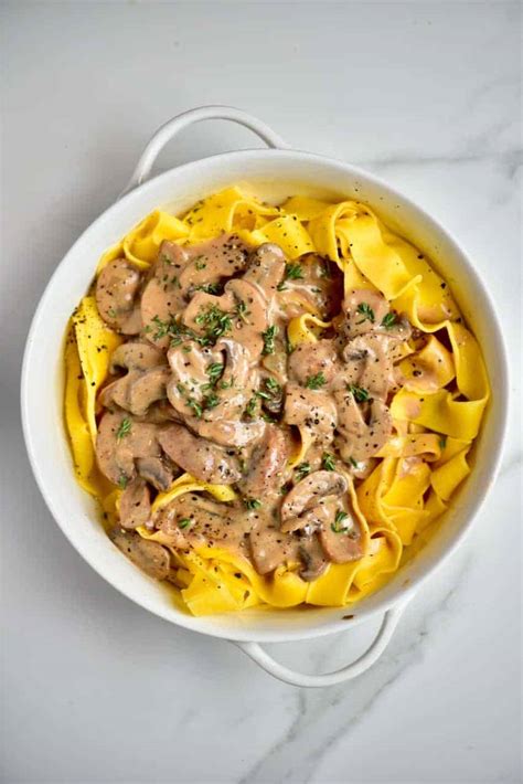 super-creamy-vegan-mushroom-sauce-pasta-alphafoodie image