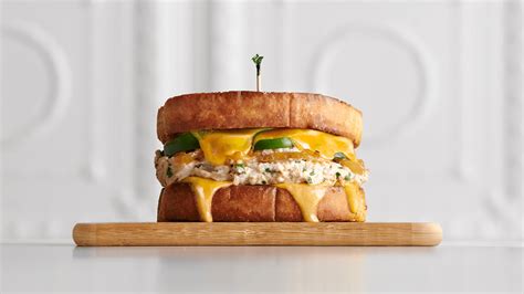 spicy-tuna-melt-recipe-bumble-bee-seafoods image