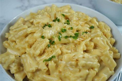 creamy-stovetop-mac-cheese-recipe-a-food image