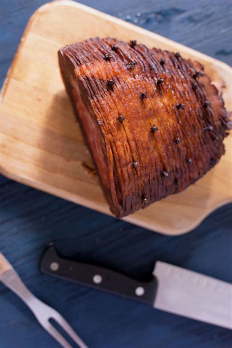 honey-baked-ham-recipe-for-the-slow-cooker-eating image