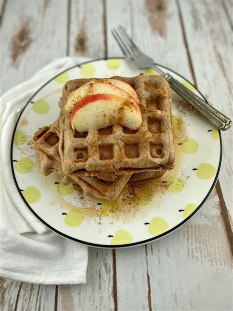 apple-cinnamon-waffles-fit-fab-fodmap image