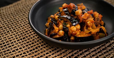 chickpea-eggplant-stew-vegetarian-recipes-heart image