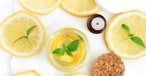 lemon-essential-oil-benefits-side-effects-how-to-use image