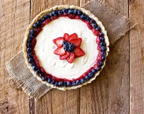 vanilla-cream-fruit-tart-or-fruit-pizza-homemade-food image