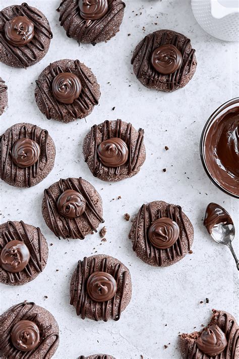 nutella-thumbprint-cookies-tutti-dolci image