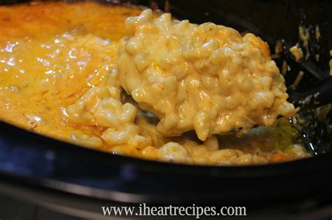 slow-cooker-macaroni-and-cheese-i-heart image
