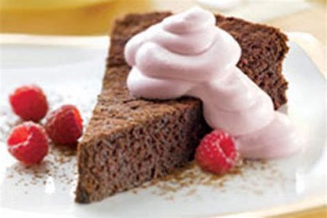 chocolate-decadence-cake-with-raspberry-cream image
