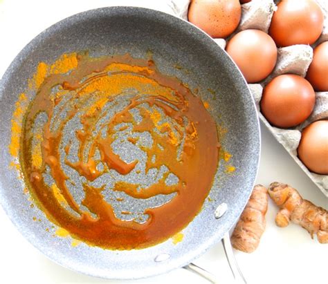midweek-quick-cooking-turmeric-scrambled-eggs image