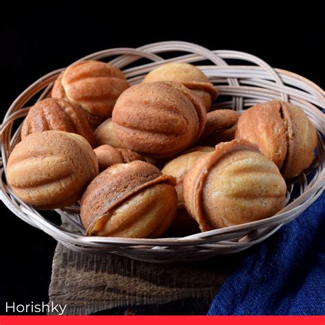 horishky-oreshki-walnut-shaped-cookies-chefs image