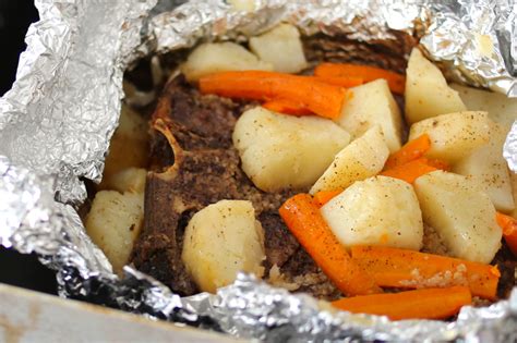baked-chuck-steak-and-potatoes-in-foil-classic image