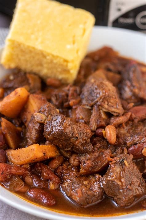chunky-beef-crockpot-chili-wine-a-little-cook-a-lot image