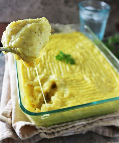 easy-cheesy-baked-mashed-potatoes-with-turmeric image