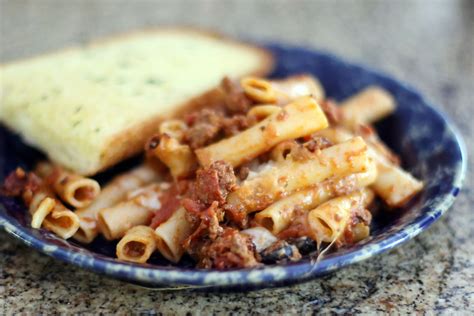 crock-pot-pizza-pasta-casserole-the-spruce-eats image