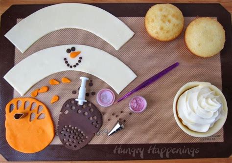 snowman-cupcakes-hungry-happenings image