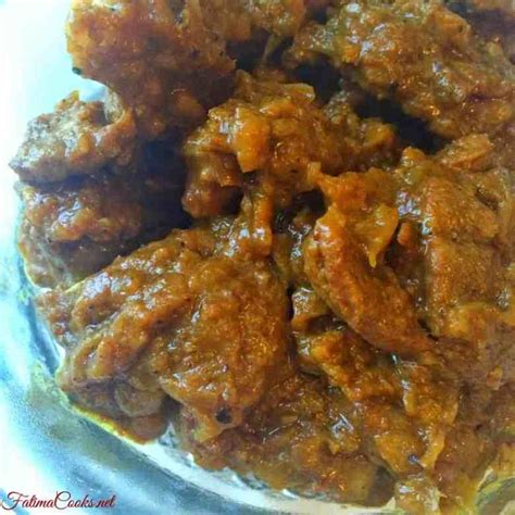 aromatic-lamb-curry-with-cardamom-fatima-cooks image