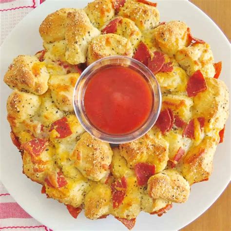 pizza-pull-apart-bread-the-country-cook image