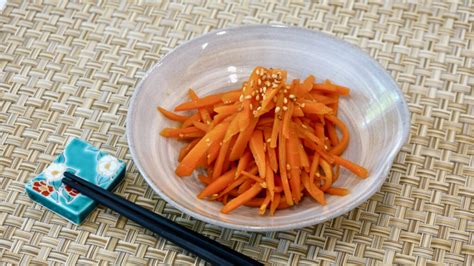 kinpira-carrot-recipe-japanese-cooking-101 image