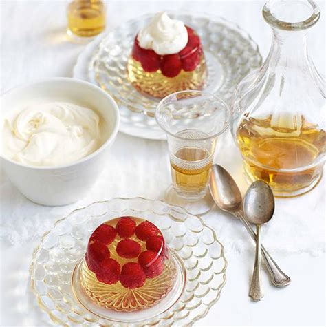 champagne-jelly-with-raspberries-recipe-gourmet image