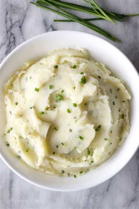 skinny-buttermilk-mashed-potatoes-with-chives image