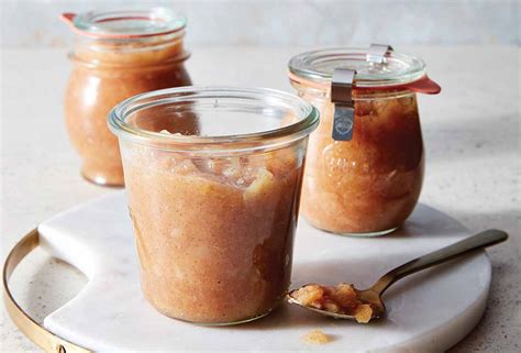 apple-pear-sauce-recipe-leites-culinaria image